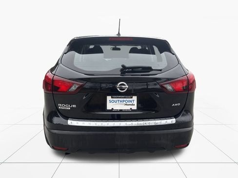 Used 2018 Nissan Rogue Sport S w/ S Appearance Package image 7