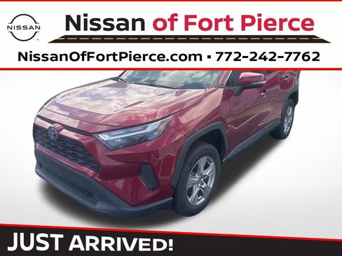 Used 2022 Toyota RAV4 XLE w/ Convenience Package image 1