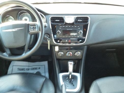 Used 2014 Chrysler 200 LX image 8