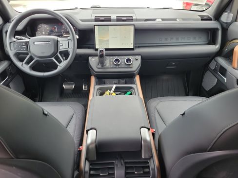 Used 2024 Land Rover Defender 130 X AWD/4WD image 12
