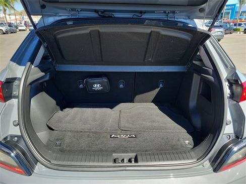Used 2023 Hyundai Kona SE w/ Cargo Package image 26