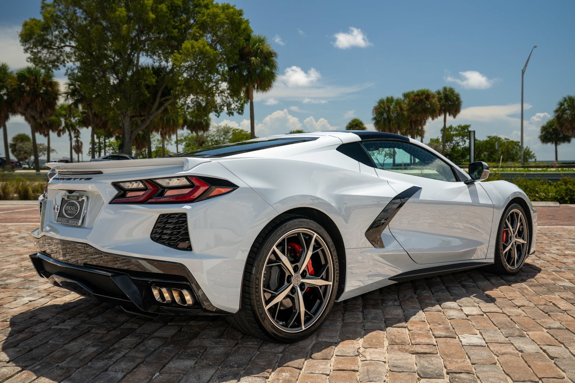 Used 2022 Chevrolet Corvette Stingray Coupe w/ Engine Appearance Package RWD image 17