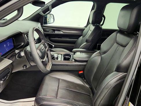 Used 2023 Jeep Wagoneer Series II w/ Premium Group I image 19