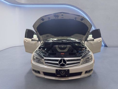 Used 2011 Mercedes-Benz C 300 4MATIC Sedan image 10