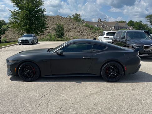 Used 2024 Ford Mustang GT Premium w/ GT Performance Package RWD image 2