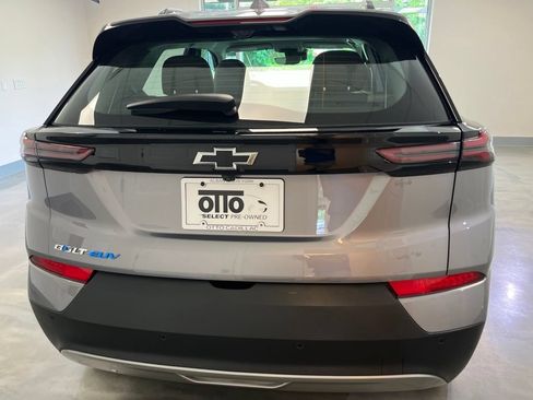 Used 2023 Chevrolet Bolt EUV Premier w/ Super Cruise Package FWD image 9
