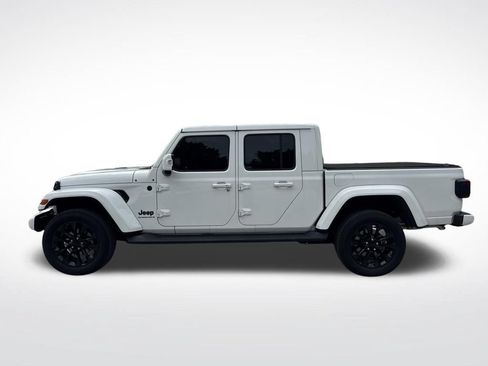 Used 2023 Jeep Gladiator Overland AWD/4WD image 8