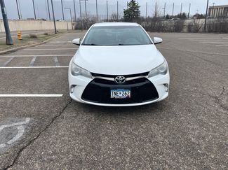 Used 2017 Toyota Camry SE video 2