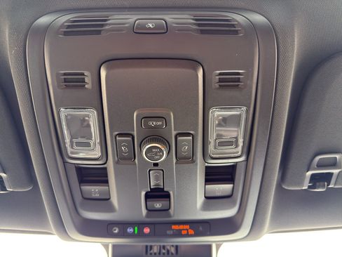 New 2025 Chevrolet Tahoe High Country AWD/4WD image 42