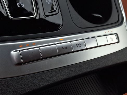 New 2026 Kia Carnival EX FWD image 10