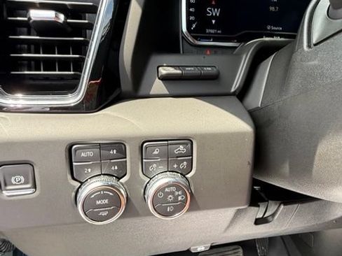 Used 2025 GMC Sierra 2500 Denali Ultimate AWD/4WD image 20