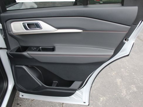 New 2026 Ford Explorer Active image 13