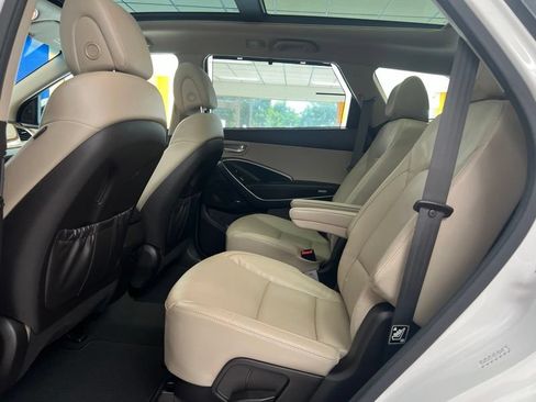 Used 2016 Hyundai Santa Fe Limited w/ Option Group 04 AWD/4WD image 17