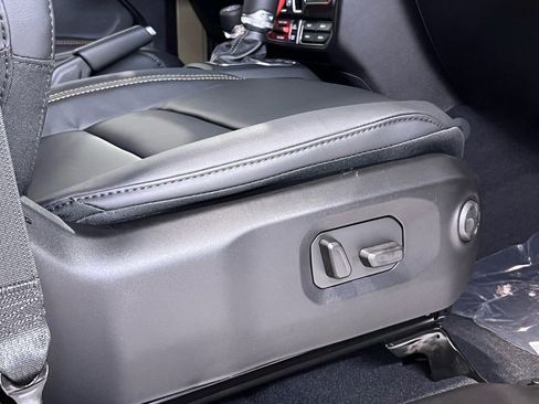 New 2025 Jeep Wrangler Unlimited Rubicon 392 image 7