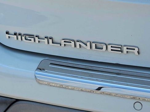 Used 2020 Toyota Highlander Platinum AWD/4WD image 11