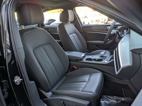 Used 2025 Audi A6 Premium Plus w/ Premium Plus Package image 28