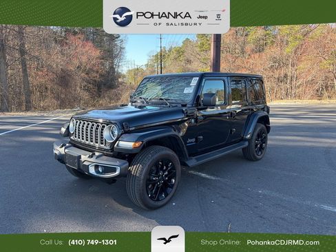 Used 2025 Jeep Wrangler Unlimited Sahara image 1