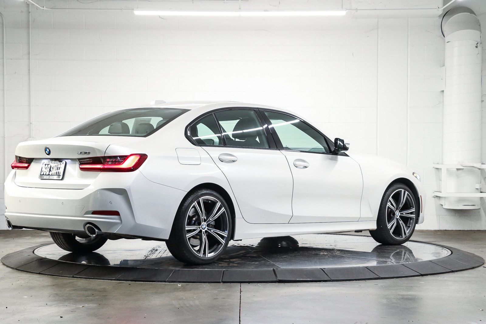 Certified 2023 BMW 330i Sedan w/ Premium Package RWD image 6