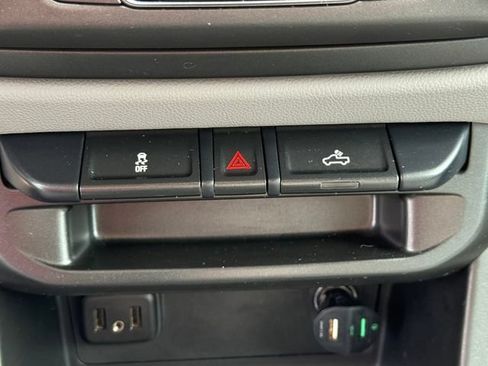 Used 2021 Chevrolet Colorado W/T w/ Custom Special Edition RWD image 5