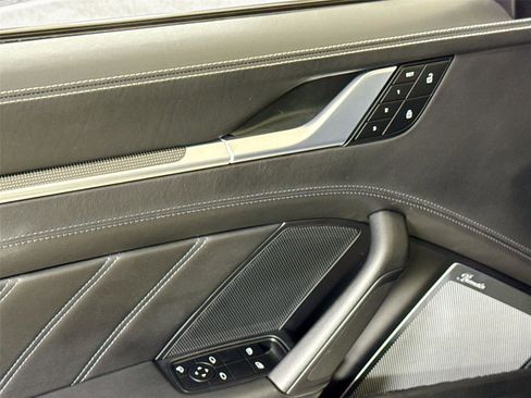 Used 2022 Porsche 911 Turbo S image 15