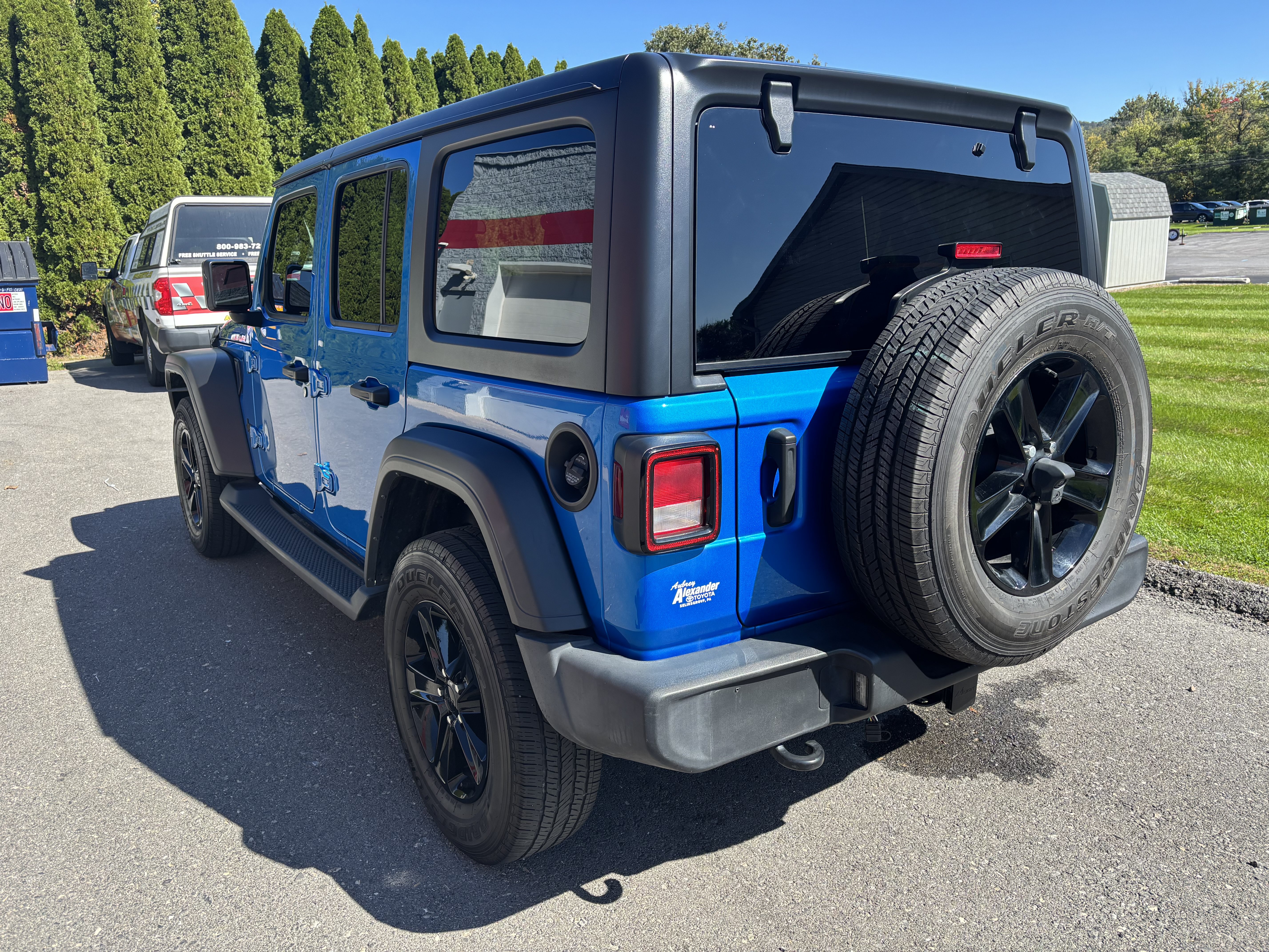 Used 2021 Jeep Wrangler Unlimited Sport w/ Dual Top Group AWD/4WD image 6