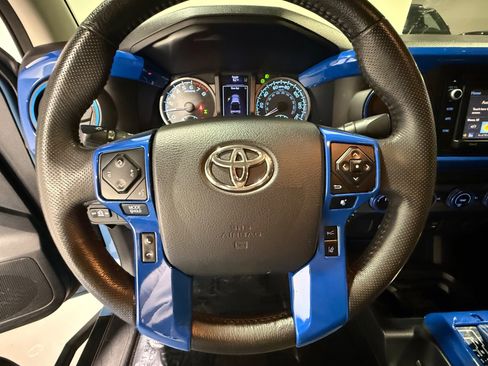 Used 2019 Toyota Tacoma SR5 image 29