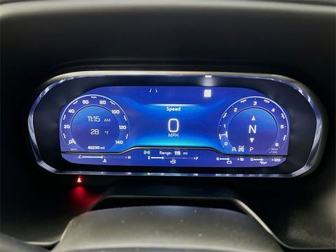 Used 2022 Chevrolet Suburban Premier image 14