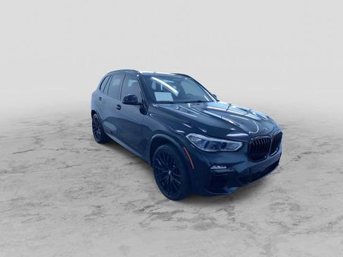 Used 2021 BMW X5 M50i w/ Executive Package image 3