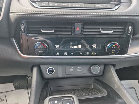 Used 2022 Nissan Rogue SV AWD/4WD image 20