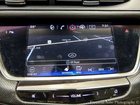 Used 2017 Cadillac XT5 Luxury w/ Driver Awareness Package AWD/4WD image 18