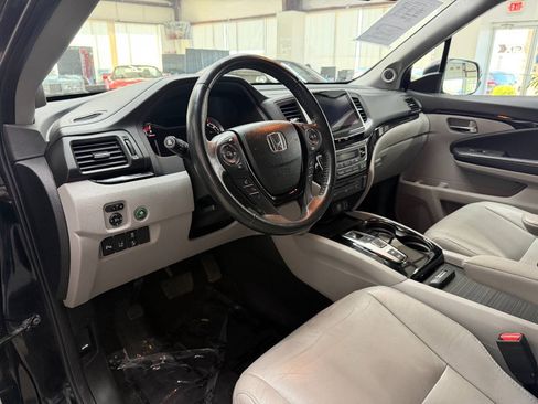Used 2017 Honda Pilot Touring image 20