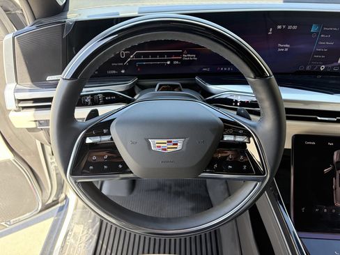Certified 2025 Cadillac Escalade Sport w/ Touring Package AWD/4WD image 22