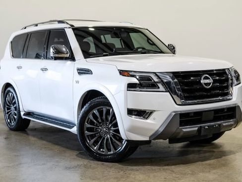Used 2022 Nissan Armada Platinum w/ Captain's Chairs Package image 4