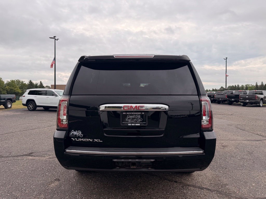 Used 2017 GMC Yukon XL Denali w/ Open Road Package AWD/4WD image 6