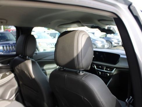 Used 2024 Buick Encore GX Preferred image 28