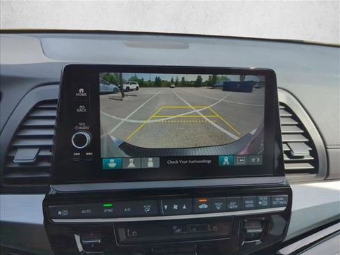New 2026 Honda Odyssey Touring image 13