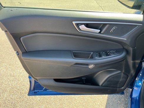 Used 2024 Ford Edge SEL image 12