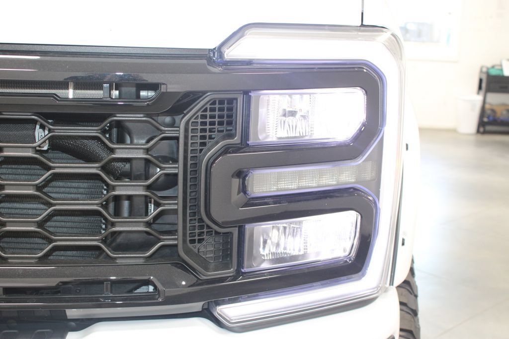 New 2026 Ford F250 XLT w/ XLT Premium Package AWD/4WD image 8