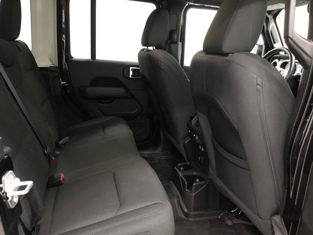 Used 2022 Jeep Wrangler Unlimited Sahara w/ Cold Weather Group AWD/4WD image 42