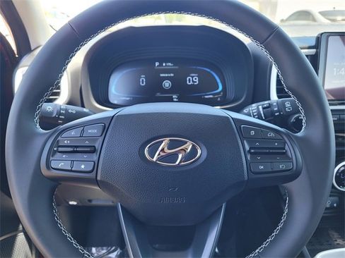 New 2025 Hyundai Venue Limited image 12