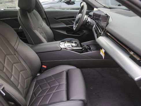 New 2026 BMW 530i w/ M Sport Package image 13