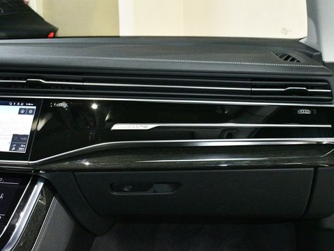 Used 2023 Audi Q7 3.0T Prestige w/ Prestige Package image 28