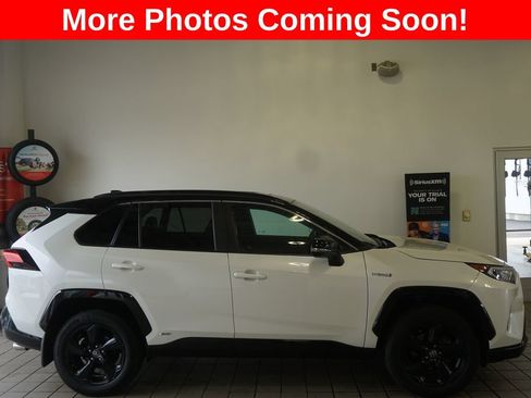 Used 2020 Toyota RAV4 XSE AWD/4WD image 2