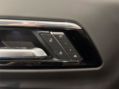 New 2026 Chevrolet Suburban Premier w/ Sun And Tow Package AWD/4WD image 17