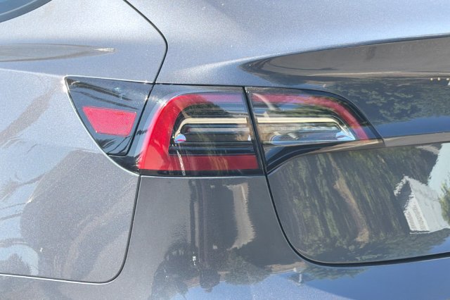Used 2023 Tesla Model 3 Standard Range RWD image 32