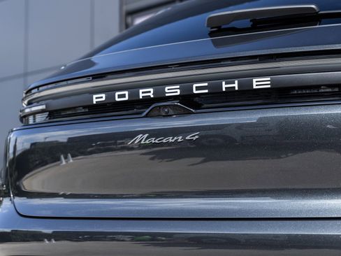 New 2026 Porsche Macan 4 Electric AWD/4WD image 15