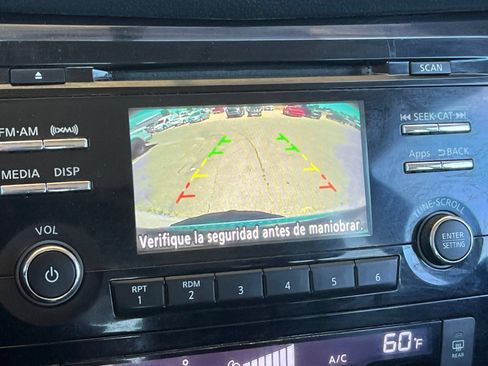 Used 2015 Nissan Rogue SV AWD/4WD image 19