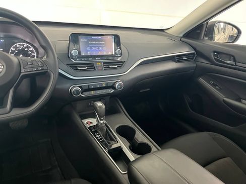 Used 2024 Nissan Altima 2.5 S FWD image 31