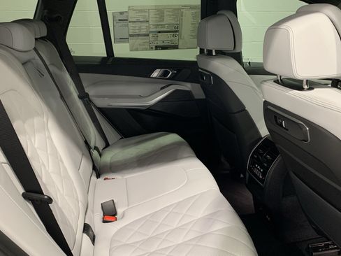 Used 2026 BMW X5 sDrive40i w/ M Sport Package RWD image 27