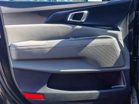 Certified 2025 Kia Carnival LXS image 20